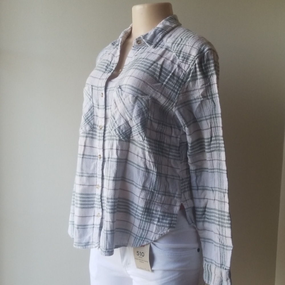 Forever 21 White & Green Plaid Button Down Flannel